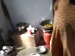 कुतिया अपनी जीभ से लिंग के सिर सेक्सी वीडियो फुल मूवी हिंदी को धीरे से चाटती है