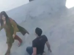 सुनहरे बालों वाली दादी गड़बड़ हो प्यार फुल मूवी सेक्सी हिंदी करता है